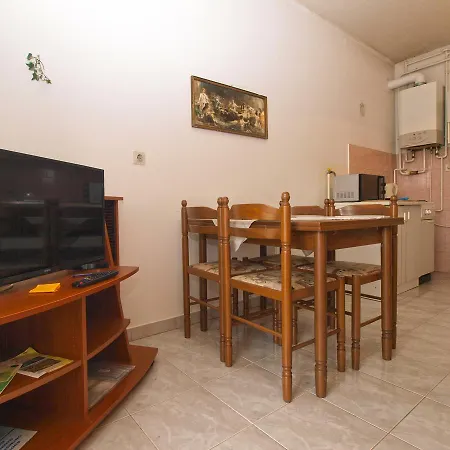 Maja 221 Apartman