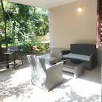 Maja 221 Apartman *